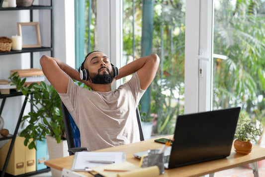 Relaxation au travail : stratégies et bénéfices pour la productivité